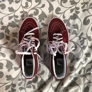 Sk8-Hi Maroon Vans